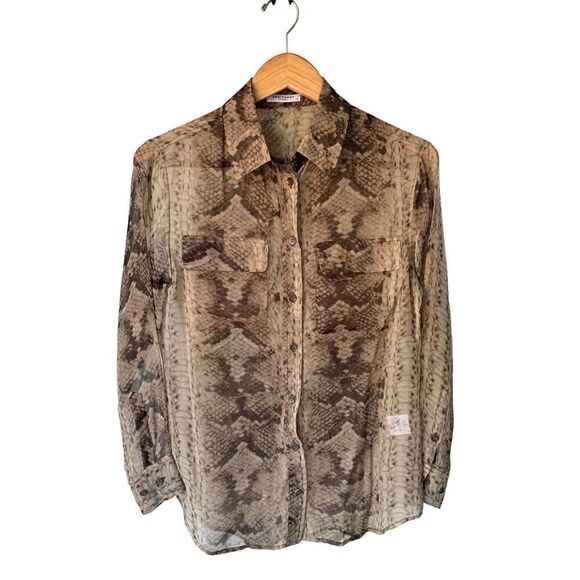 Equipment Tops - Equipment Femme 100% Silk Signature Slim Fit Button-Up Snake Print Shirt